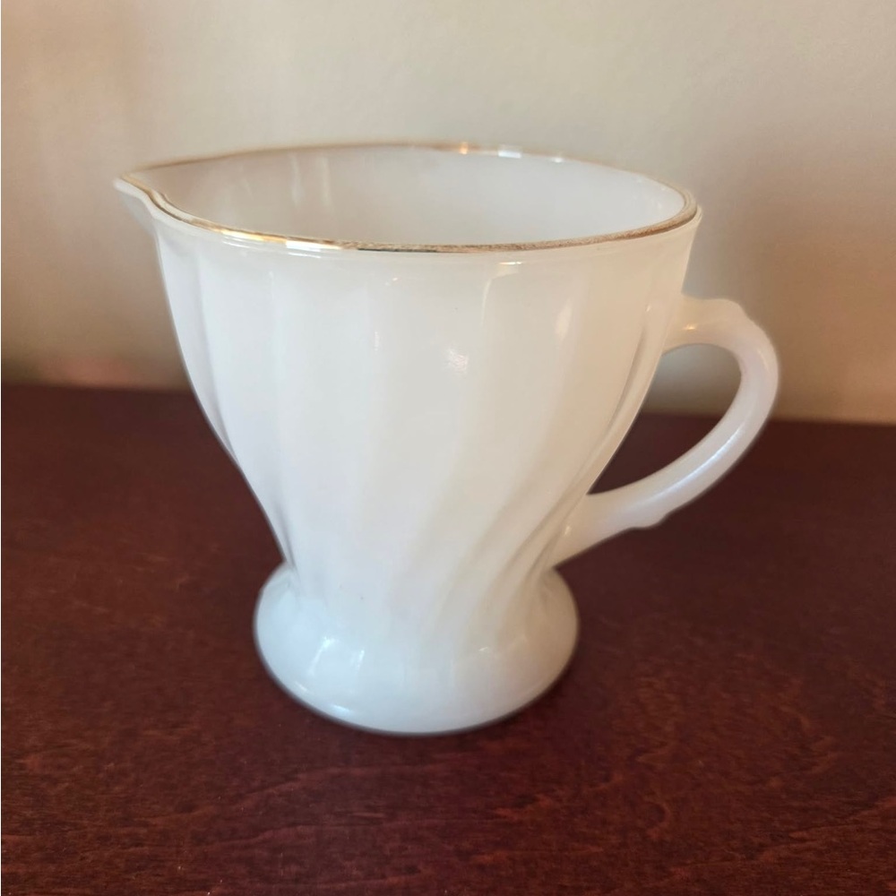 Vintage Anchor hocking fire king white swirl milk glass creamer